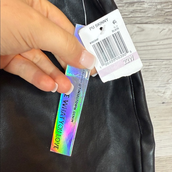 Tinseltown Women Black Leather Pants - Picture 3 of 7